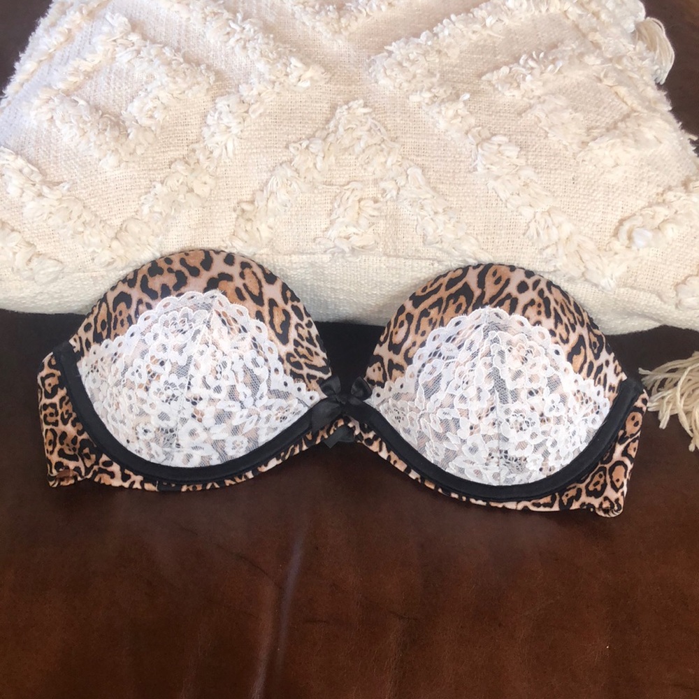 Strapless bra 34B